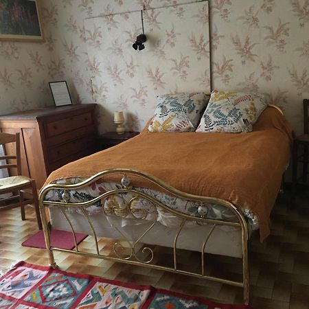 Bed and Breakfast Chez Christian L'Isle-en-Dodon Екстер'єр фото